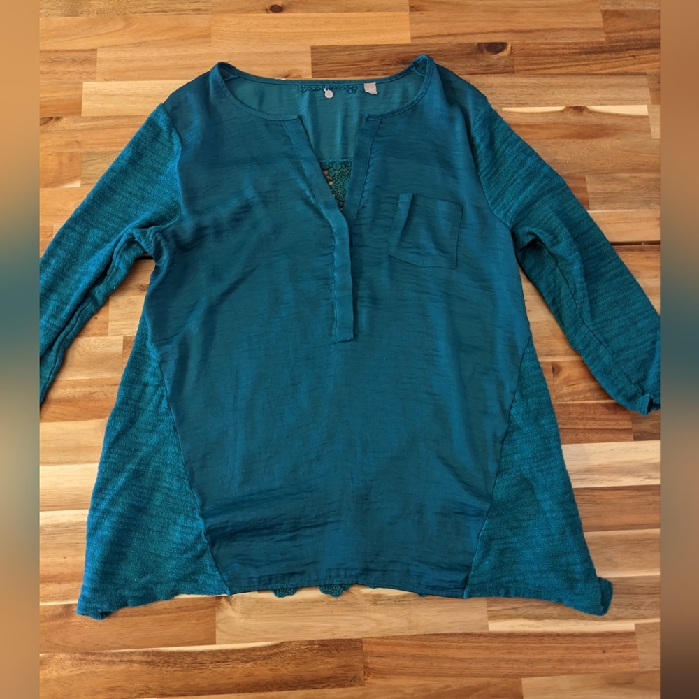 Anthropologie Knitted and Knotted teal Henley